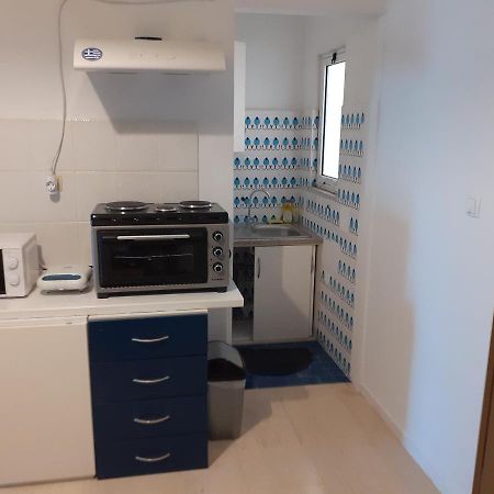 Alex Central City Accommodation Lávrio Kültér fotó